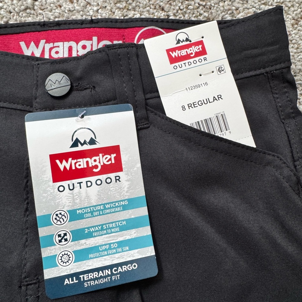 Boys Wrangler black Cargo Pants - Picture 2 of 7
